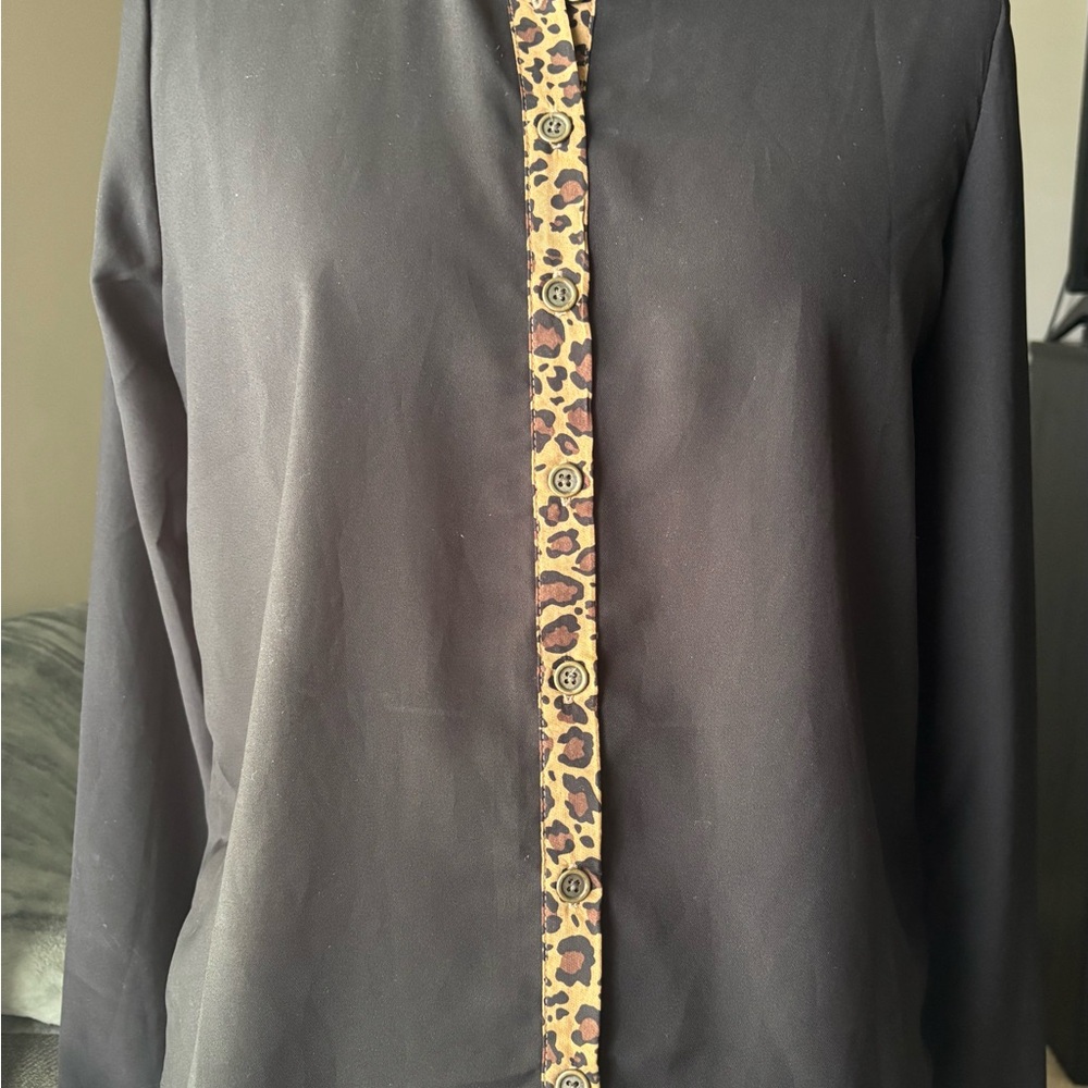 Forever 21 Black Buttoned Long Sleeve Blouse